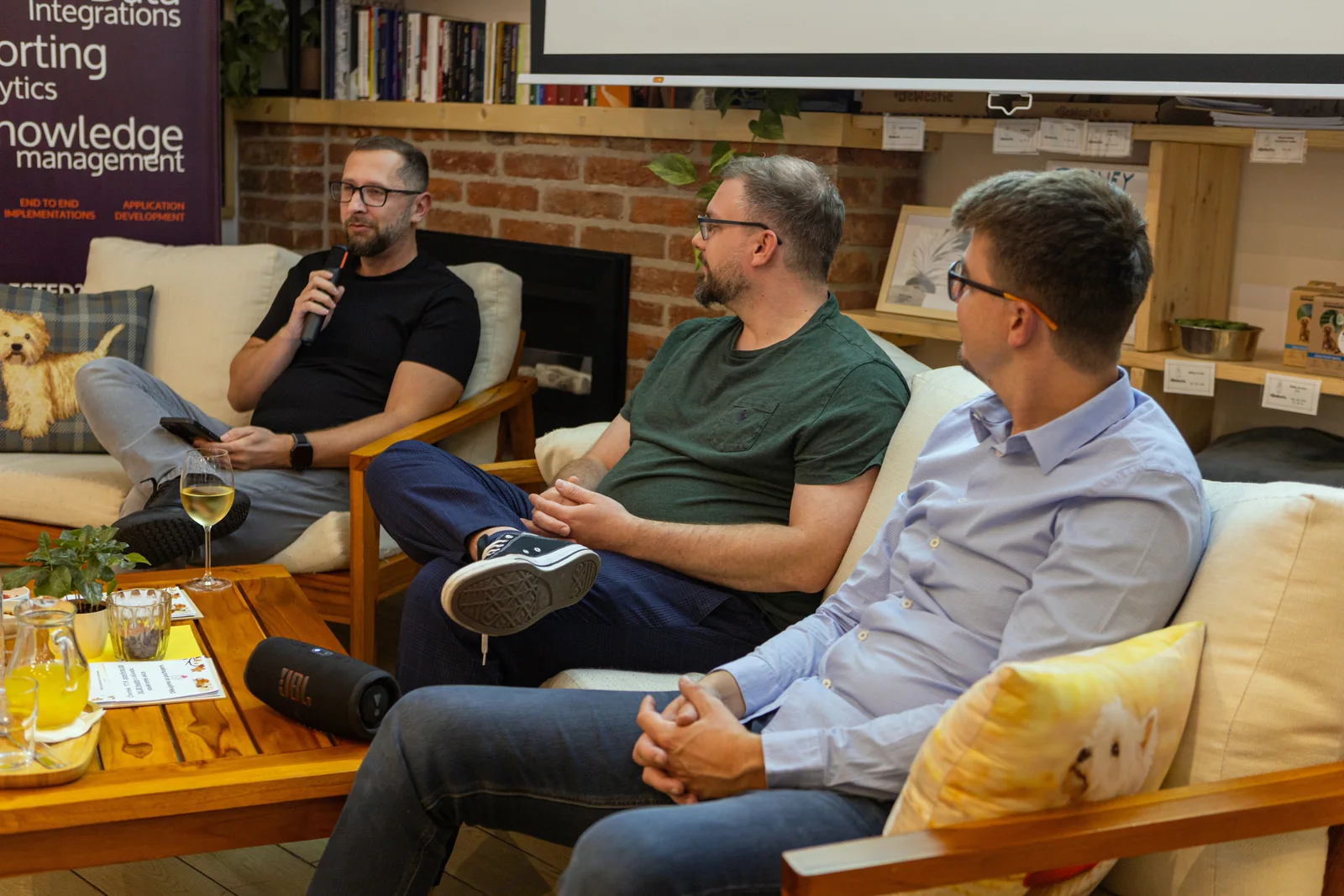 Panelová diskuze na Meetupu #8 ve Westie Coffee