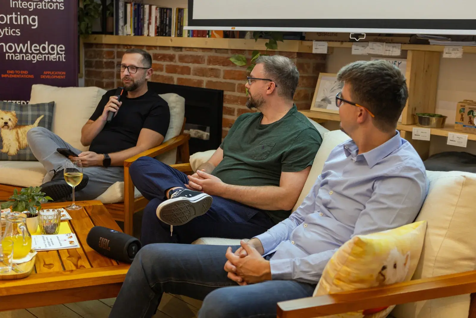 Panelová diskuze na Meetupu #8 ve Westie Coffee